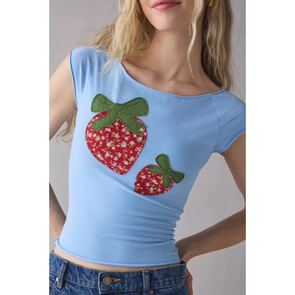 Urban Outfitters NWOT Cotton Boatneck Strawberry Graphic Tee Sz Lg